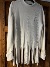 Load image into Gallery viewer, Distressed Betty Barclay jumper