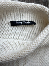 Load image into Gallery viewer, Distressed Betty Barclay jumper