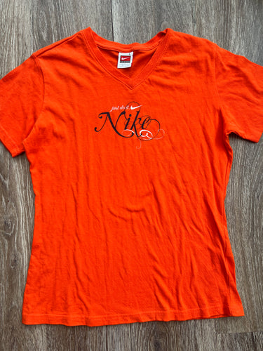 Y2K Nike tee