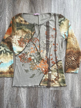 Load image into Gallery viewer, Y2K giraffe blouse