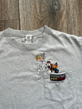 Load image into Gallery viewer, Looney tunes tshirt