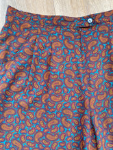 Load image into Gallery viewer, Paisley shorts (W38)