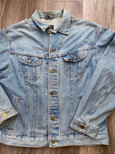 Load image into Gallery viewer, Vintage Lee denim jacket