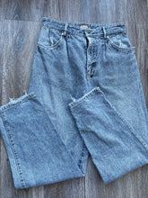 Load image into Gallery viewer, Grey balloon jeans (size 14)