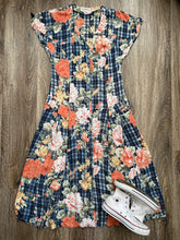 Load image into Gallery viewer, Gingham floral dress (size 10/12)