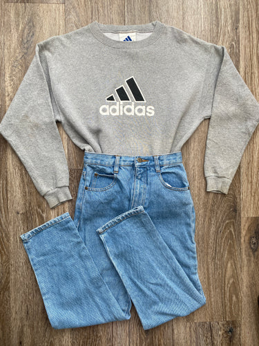 Vintage Spellout Adidas sweater