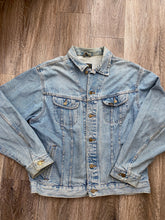 Load image into Gallery viewer, Vintage Lee denim jacket