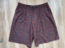 Load image into Gallery viewer, Paisley shorts (W38)