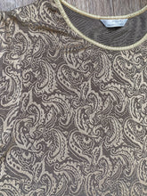 Load image into Gallery viewer, Gold paisley tshirt