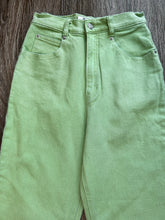 Load image into Gallery viewer, Lime green jeans (W24)