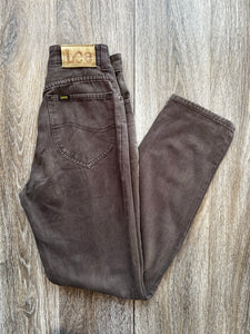 Brown Lee jeans (W25)