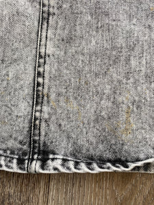 Acid wash GUESS skirt (W24)