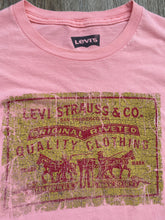 Load image into Gallery viewer, Levi’s tshirt