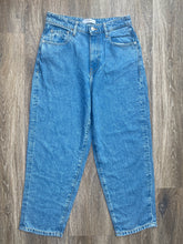 Load image into Gallery viewer, Guess jeans  (U.K. size 10)