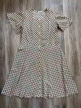 Load image into Gallery viewer, Floral vintage dress (size 14)